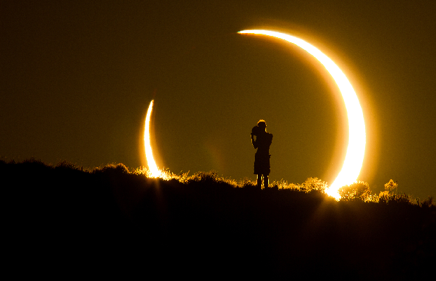 Man Captures A Breathtaking Image of the Total Eclipse And It Is Being Called “History’s Most Amazing Photo”