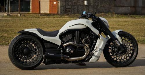 Harley-Davidson VRod Russian Custom ‘Giotto 3’ by Box39