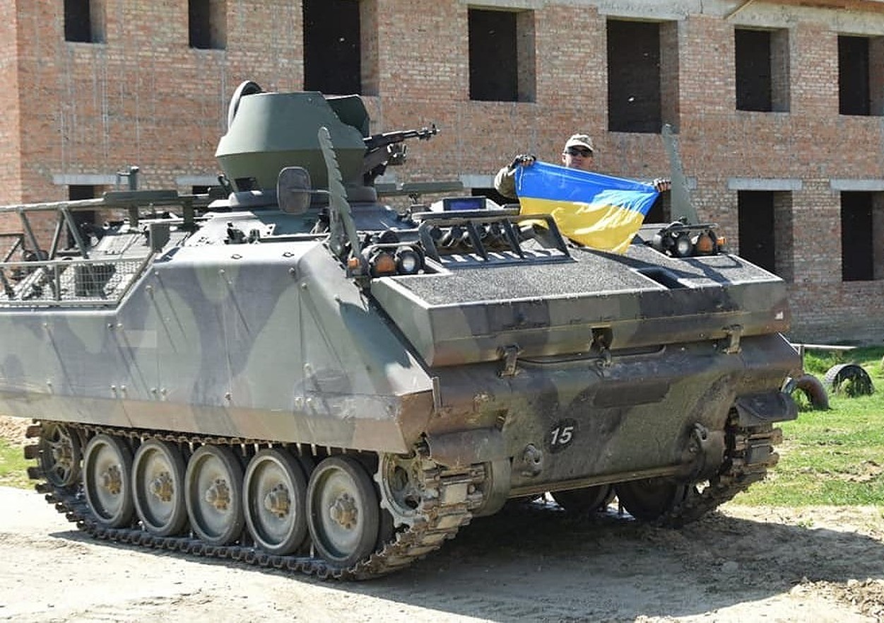 Dutch YPR-765 infantry vehicles arrived in Ukraine