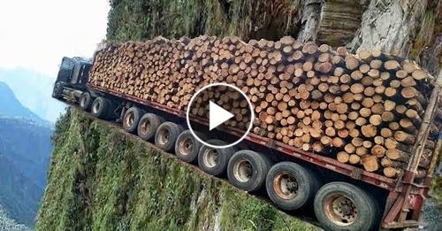 Extreme Dangerous Monster Logging Wood Truck Driving Skills, Climbing Loading Truck Heavy Equipment
