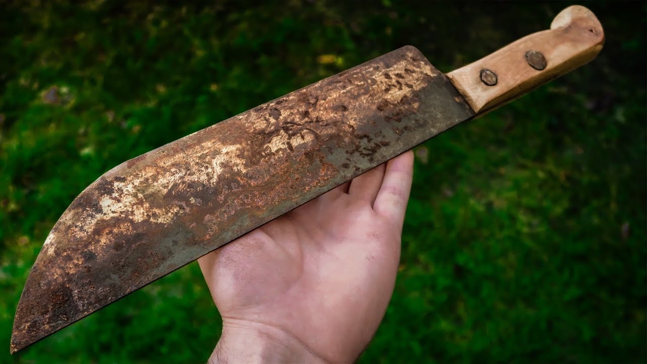 Turn A 2€ Rusty Knife Into High-End Japanese Chef’s Knife