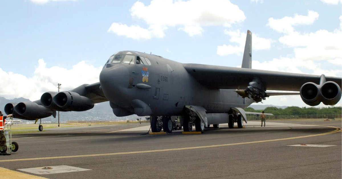 UnƄelieʋaƄle! Boeing B-52 Stratofortress: This GIANT Aircraft Is CapaƄle of 100 Years of Flight
