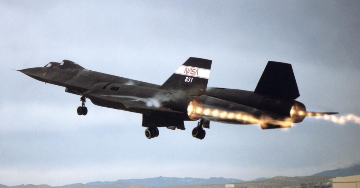 Meet The SR-71 BlackƄird: The Fastest Air-Breathing Aircraft Eʋer